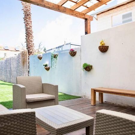Homey Apartment Near The Beach Хадера Экстерьер фото