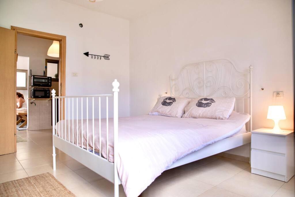 Homey Apartment Near The Beach Хадера Экстерьер фото